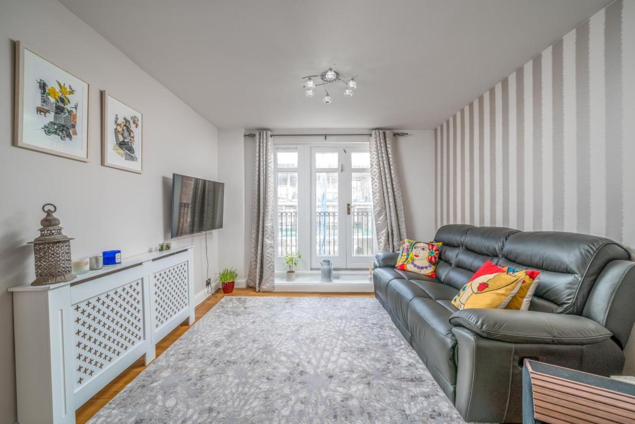 Altido Fantastic Flat Near Vauxhall Gardens * Londra